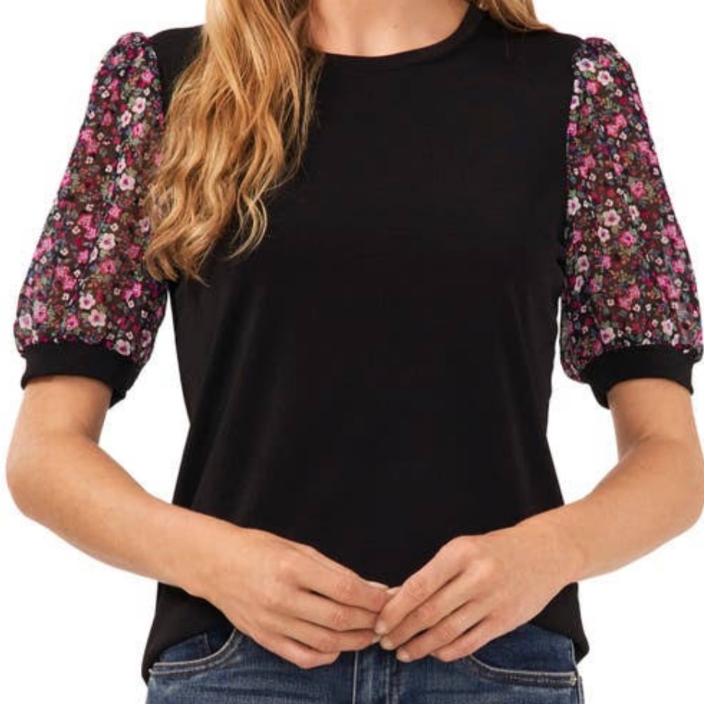 NWT CeCe Short-Sleeve Floral Top